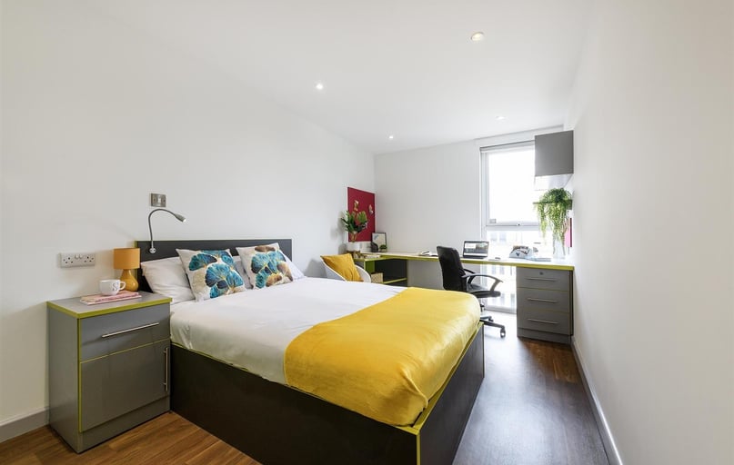 Hull Road, York - Image 1